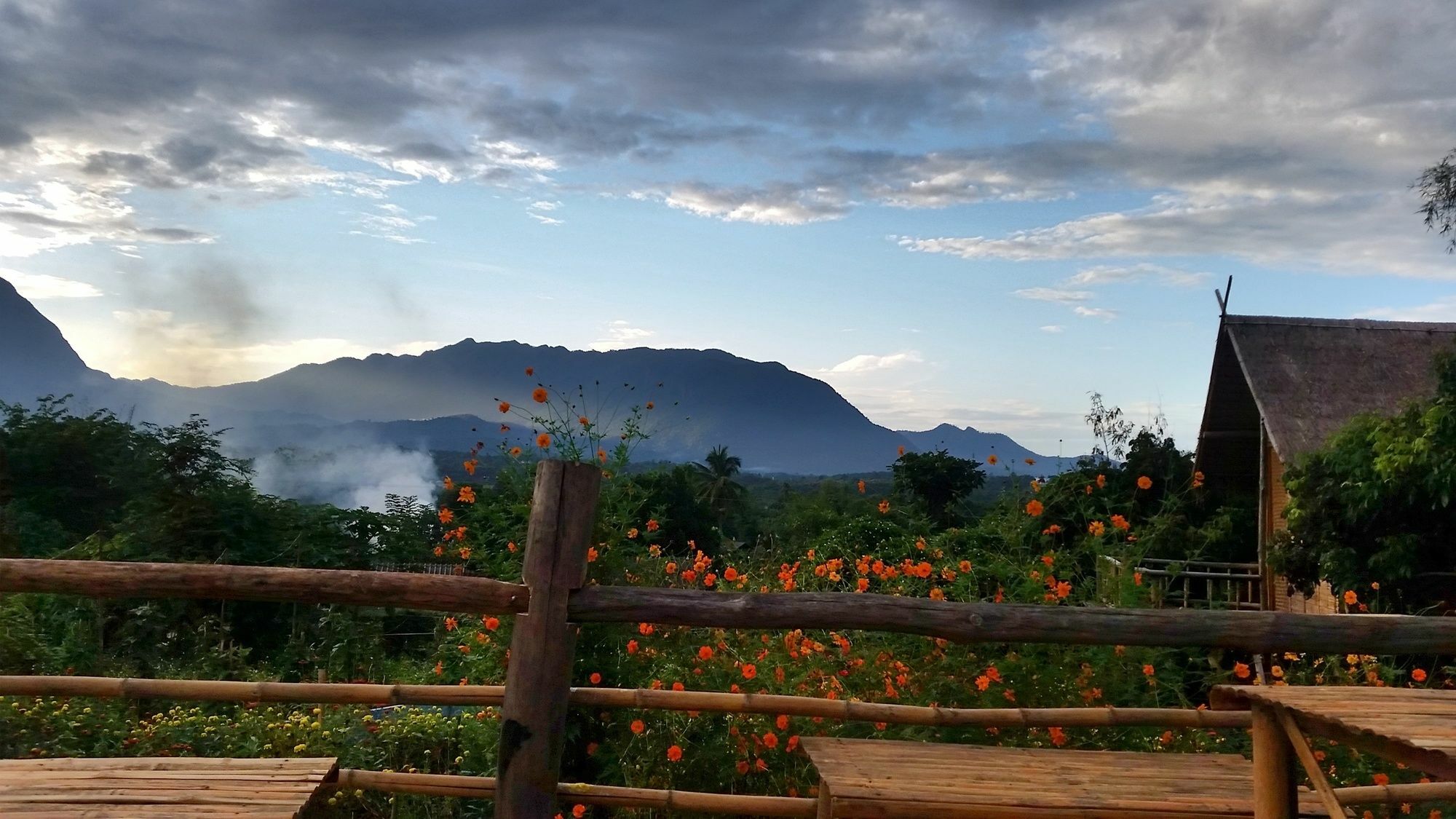 Baan Aingdoi Homestay, Chiang Dao Luaran gambar