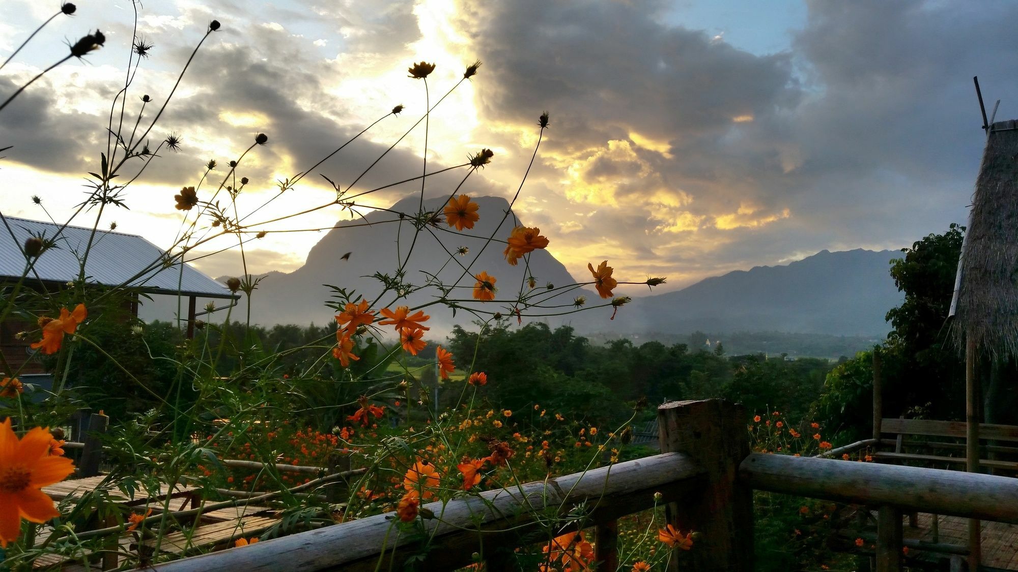 Baan Aingdoi Homestay, Chiang Dao Luaran gambar