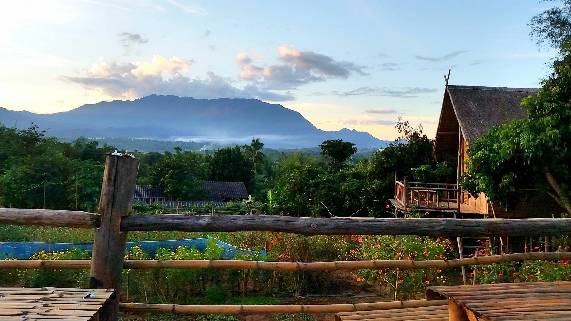 Baan Aingdoi Homestay, Chiang Dao Luaran gambar